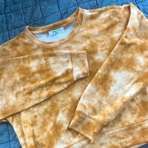 Tie-Dyed Sweatshirt🧡💛